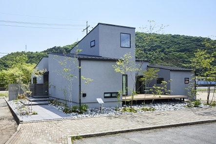〈みはら住宅展示場〉平屋建てモデルハウス「Lieet」