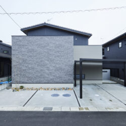 プライバシーとデザイン性を両立する住まい