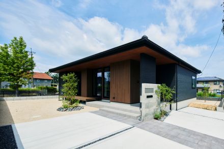 LDKとウッドデッキが繋がる 平屋モデルハウス
