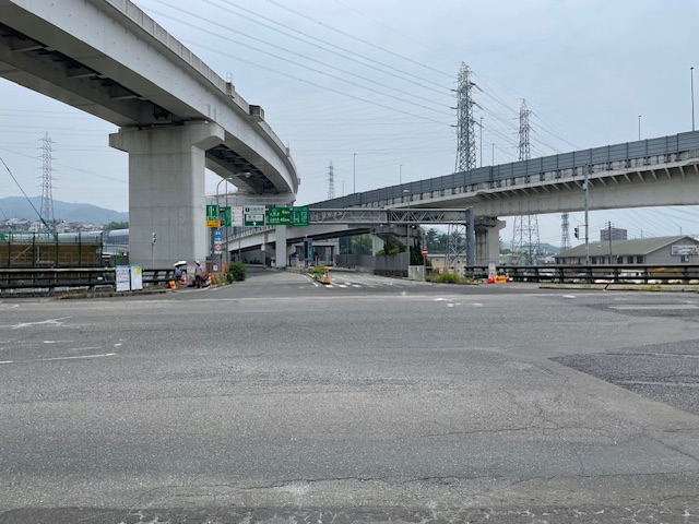 間所IC入口