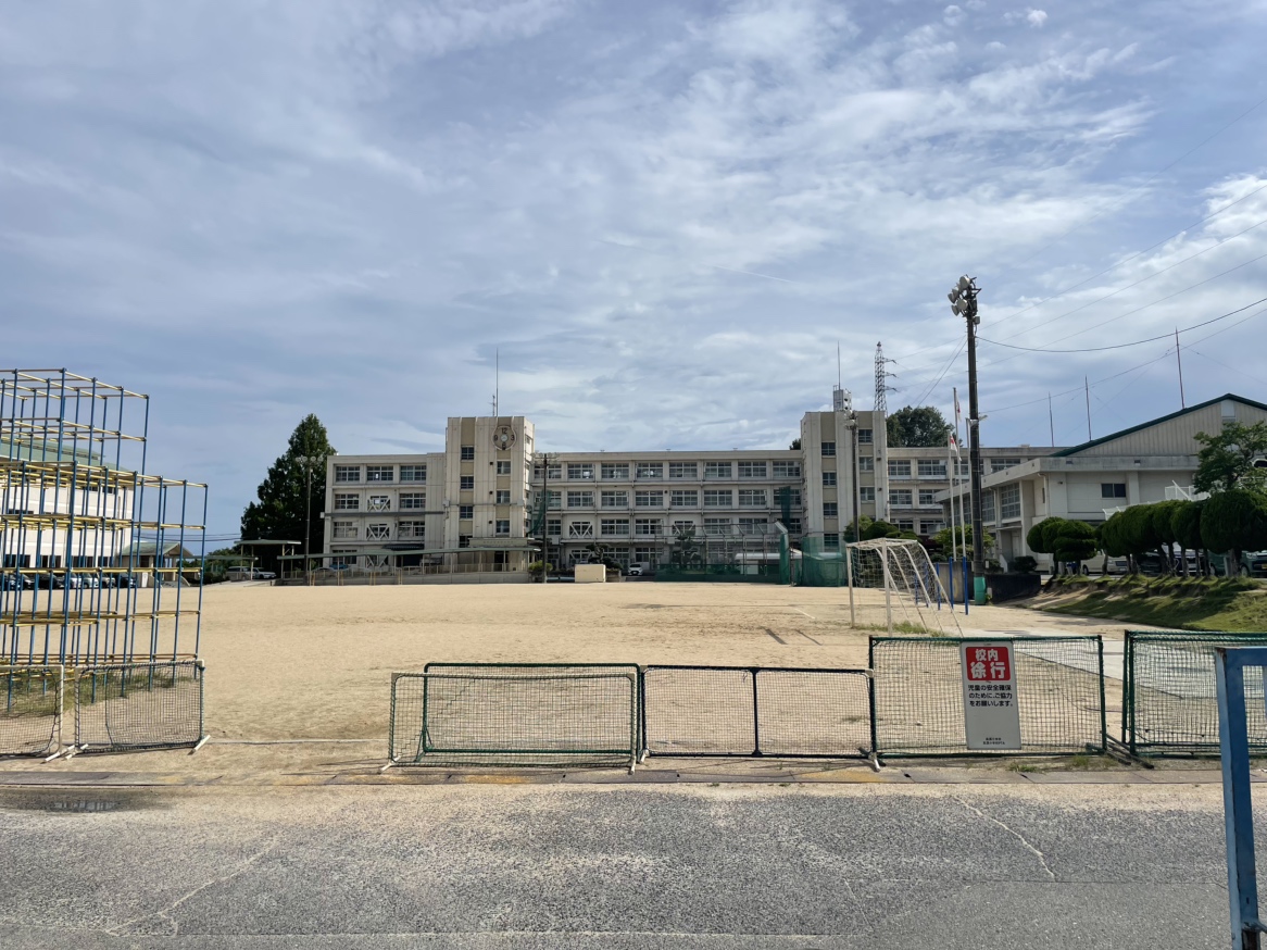 高須小学校