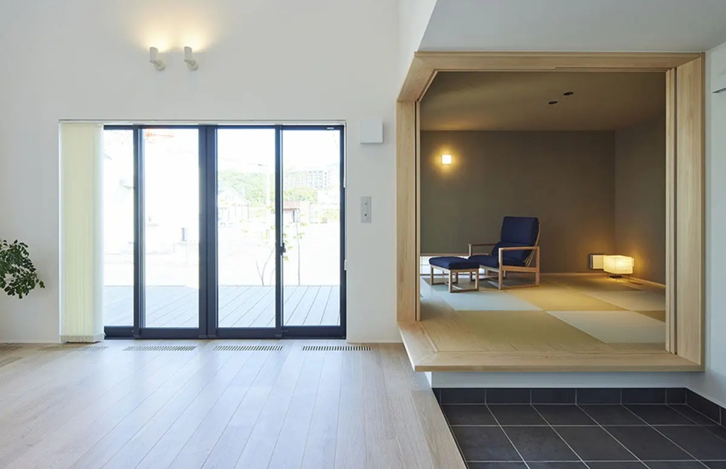 玄関からすぐリビングの間取りってどう？デメリットと対策、実例で解説