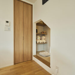 まるで秘密基地‼部屋に一室に佇むヌック