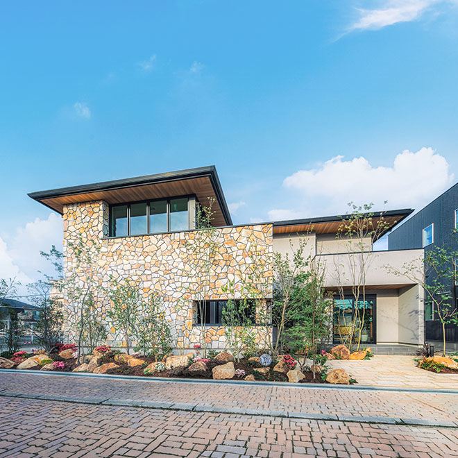 〈ふれあいホームタウンおのみち〉石張りの邸宅「GIAZO-ジアゾ-」