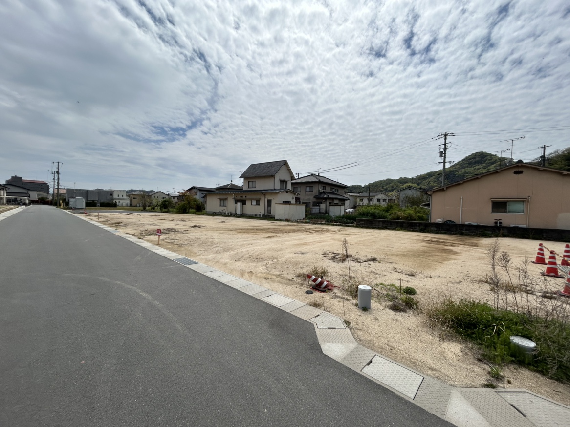 区画整理に伴い、新しくできた分譲地です。
