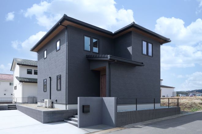 回遊動線で家事ラクなモダンモデルハウス